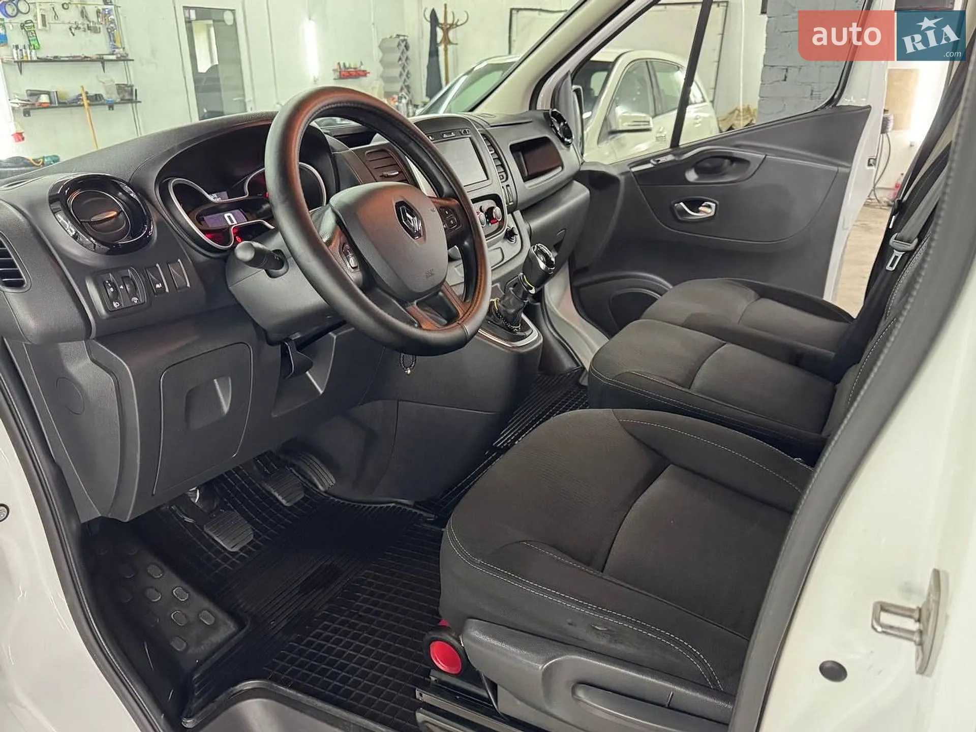 2020 Renault Trafic - мініатюра 6