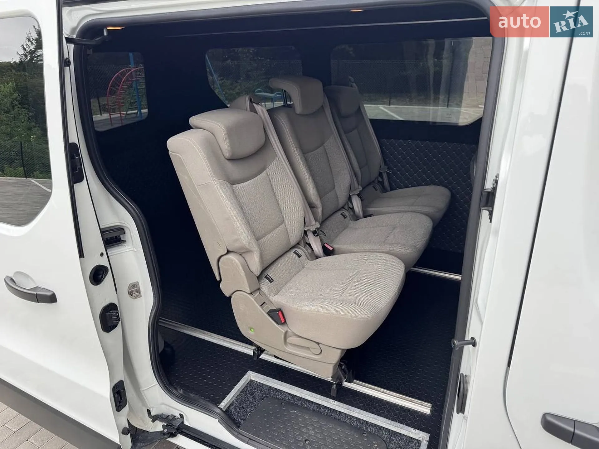 2020 Renault Trafic - мініатюра 55