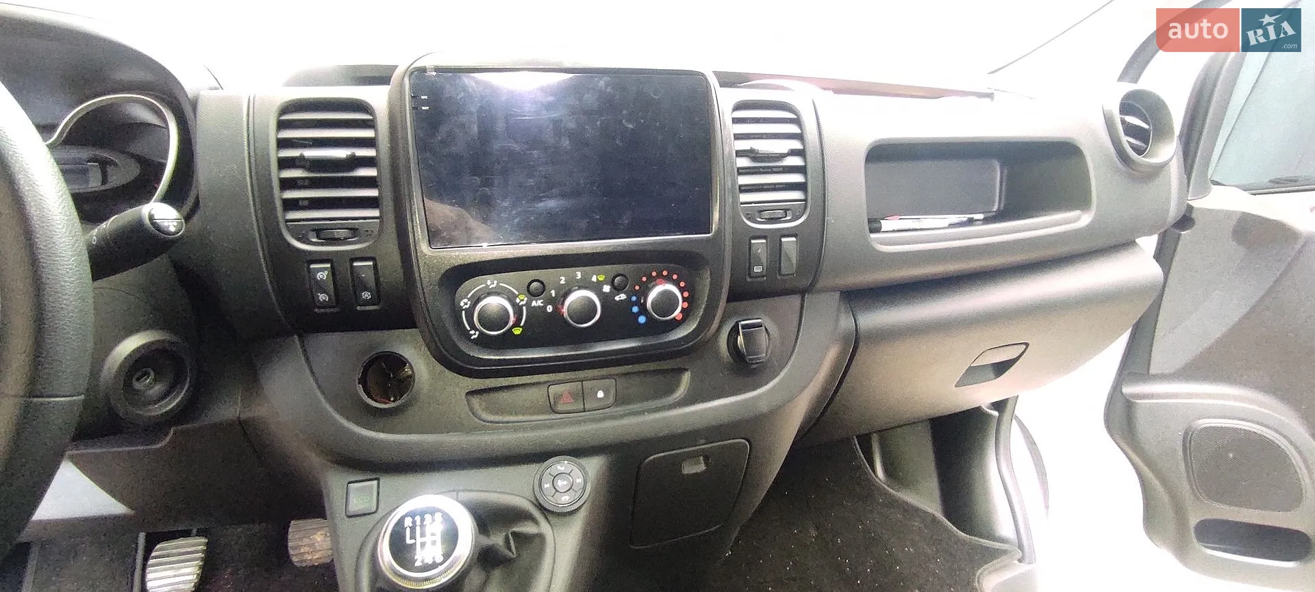 2021 Renault Trafic - мініатюра 21