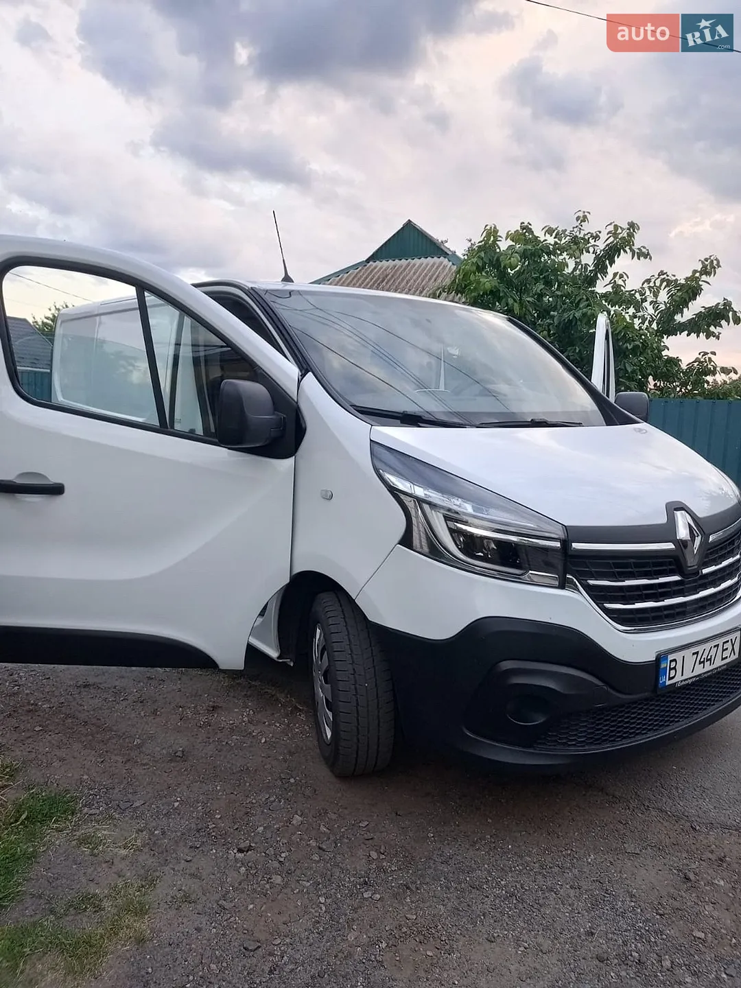 Renault Trafic 2020 VIN VF1FL000864998948 фото оголошення 2 з 5