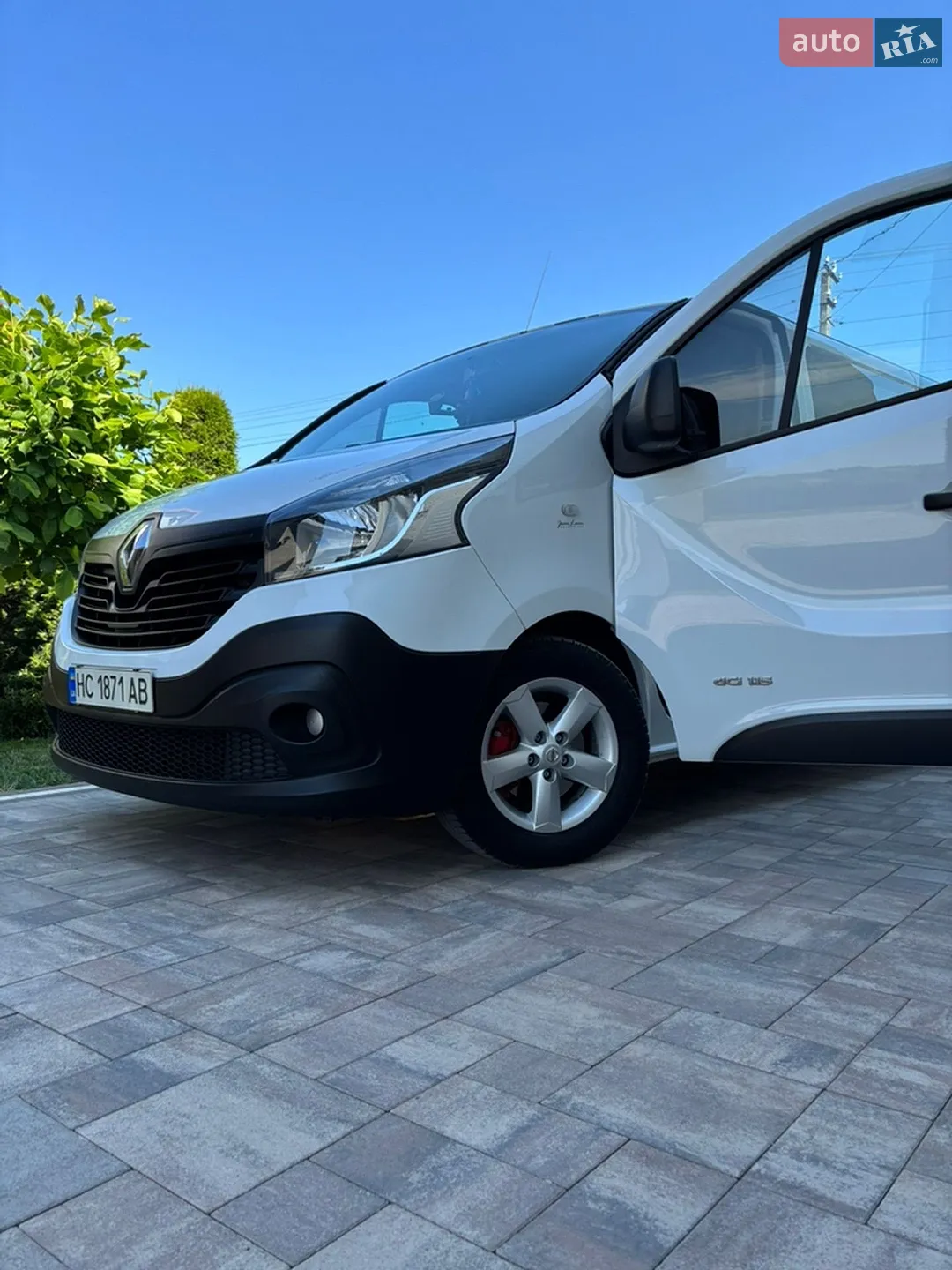2015 Renault Trafic - мініатюра 2