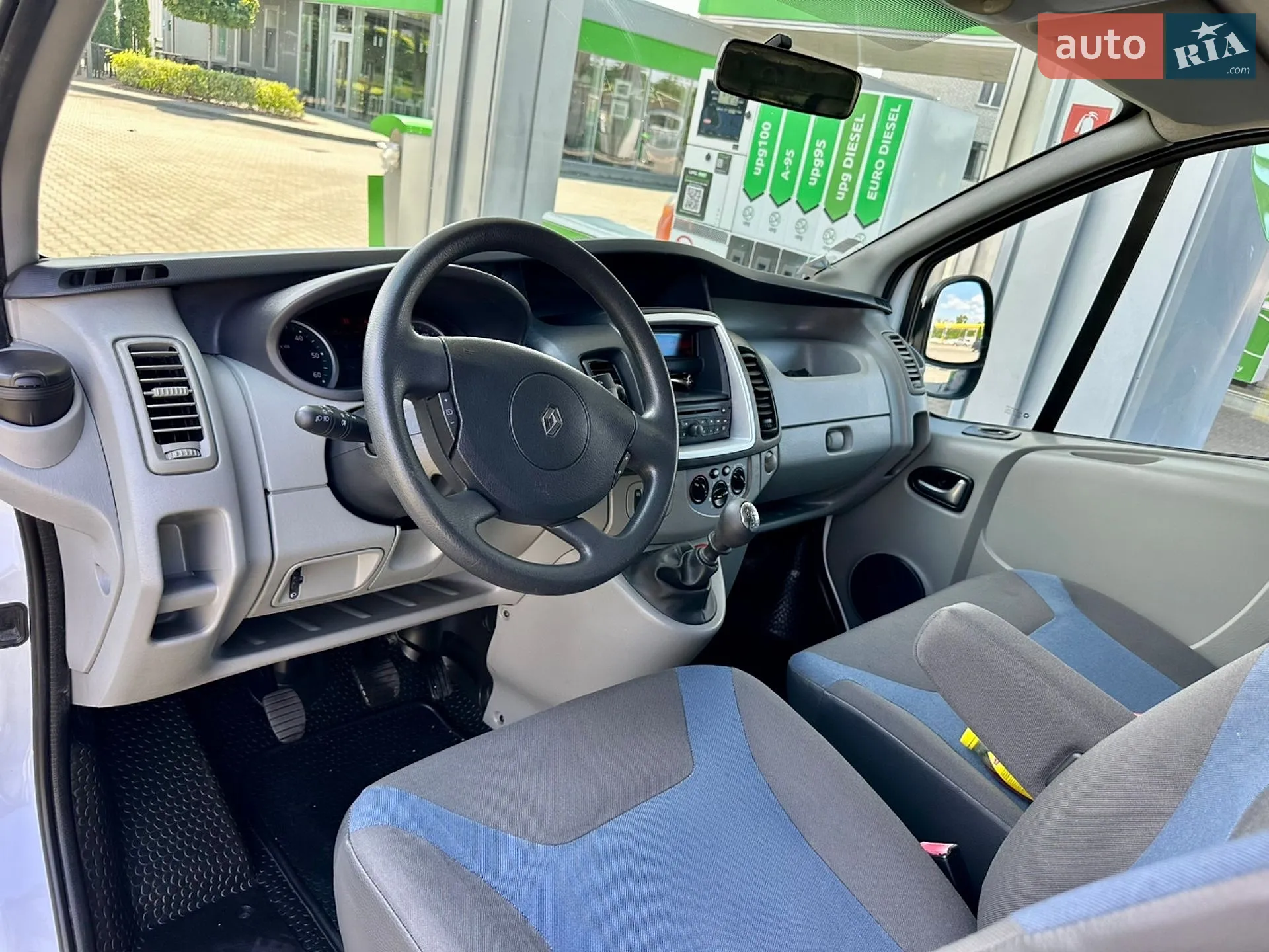 2012 Renault Trafic - мініатюра 27