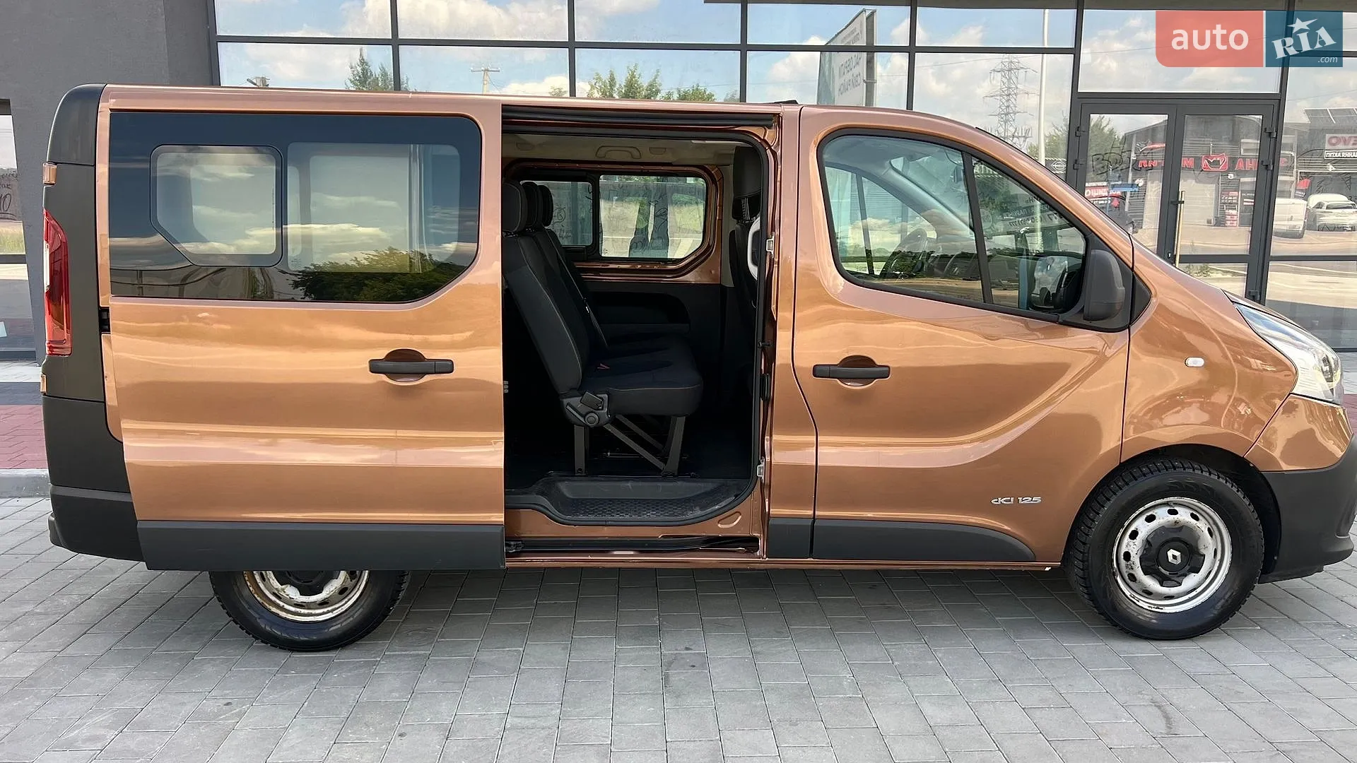 Renault Trafic 2017 VIN VF1JL000357638395 фото оголошення 17 з 35