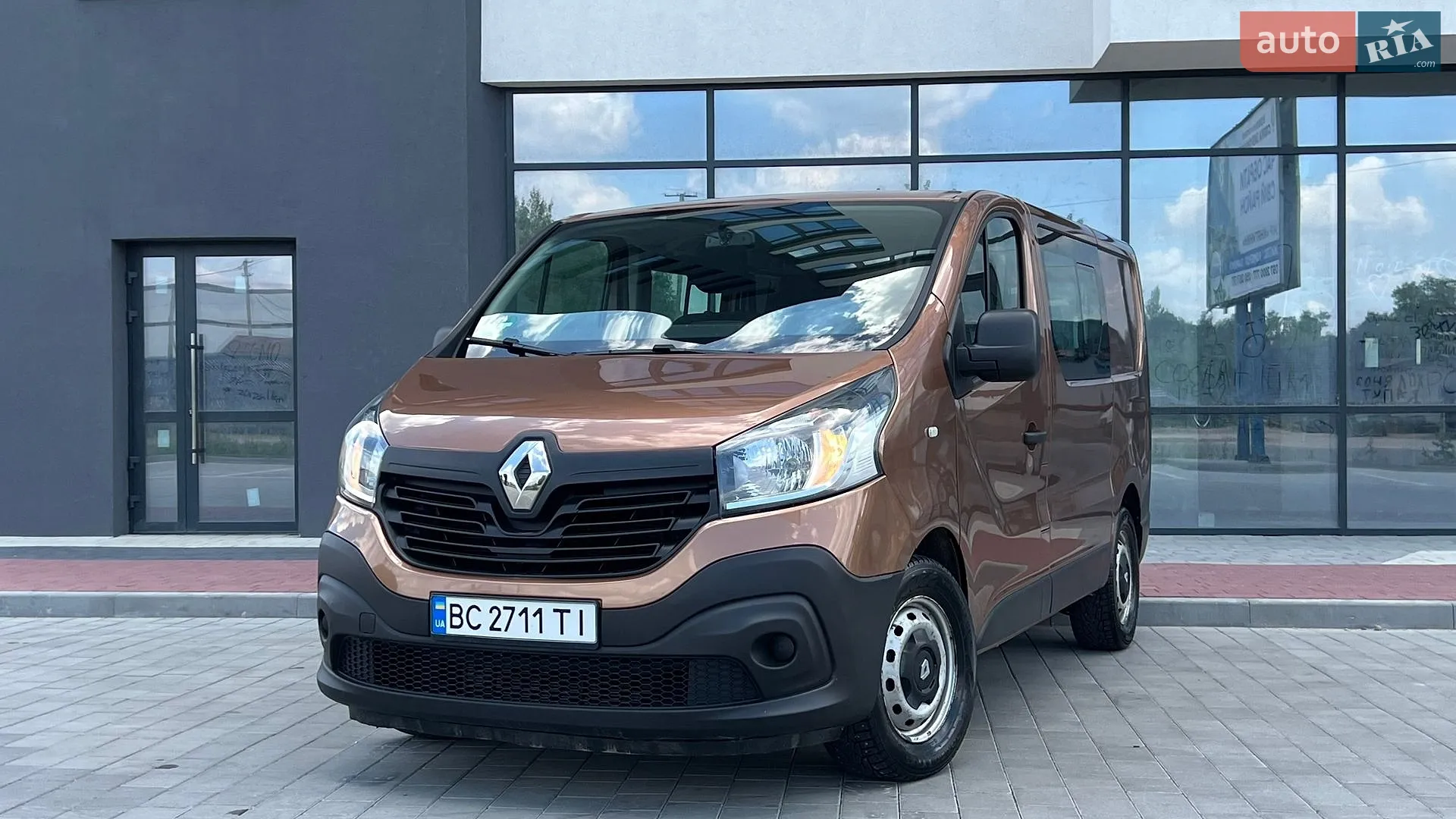Renault Trafic 2017 VIN VF1JL000357638395 фото оголошення 32 з 35