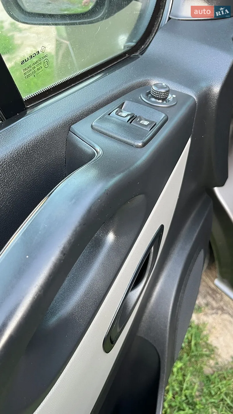 2016 Renault Trafic - мініатюра 14