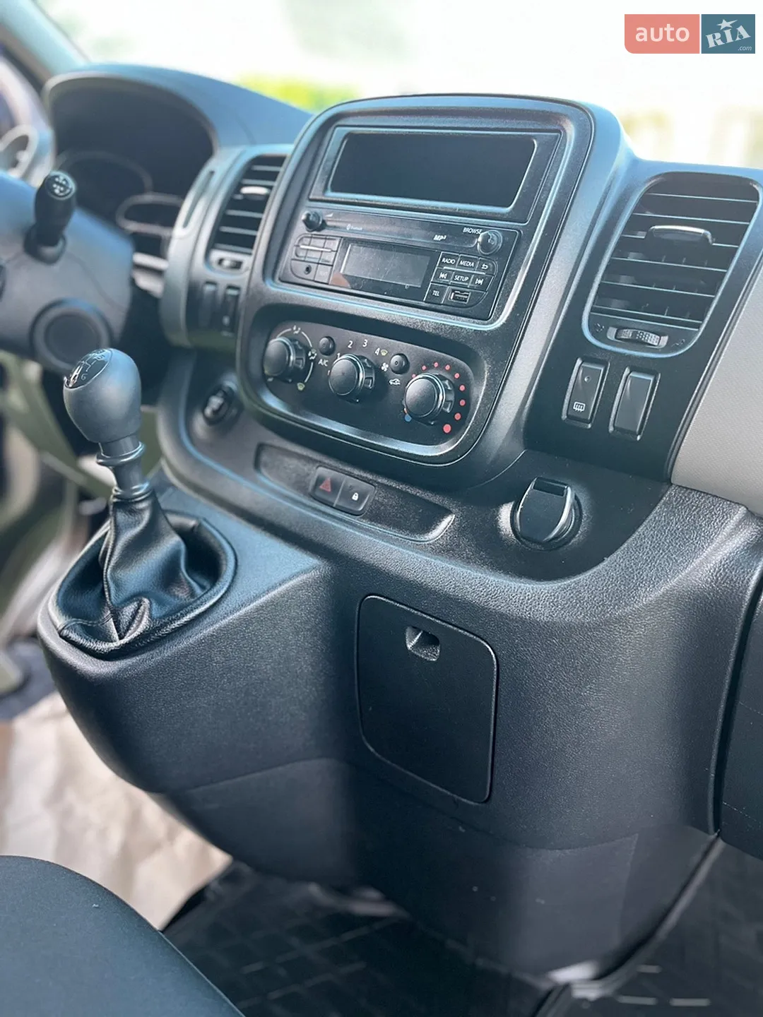 2016 Renault Trafic - мініатюра 52