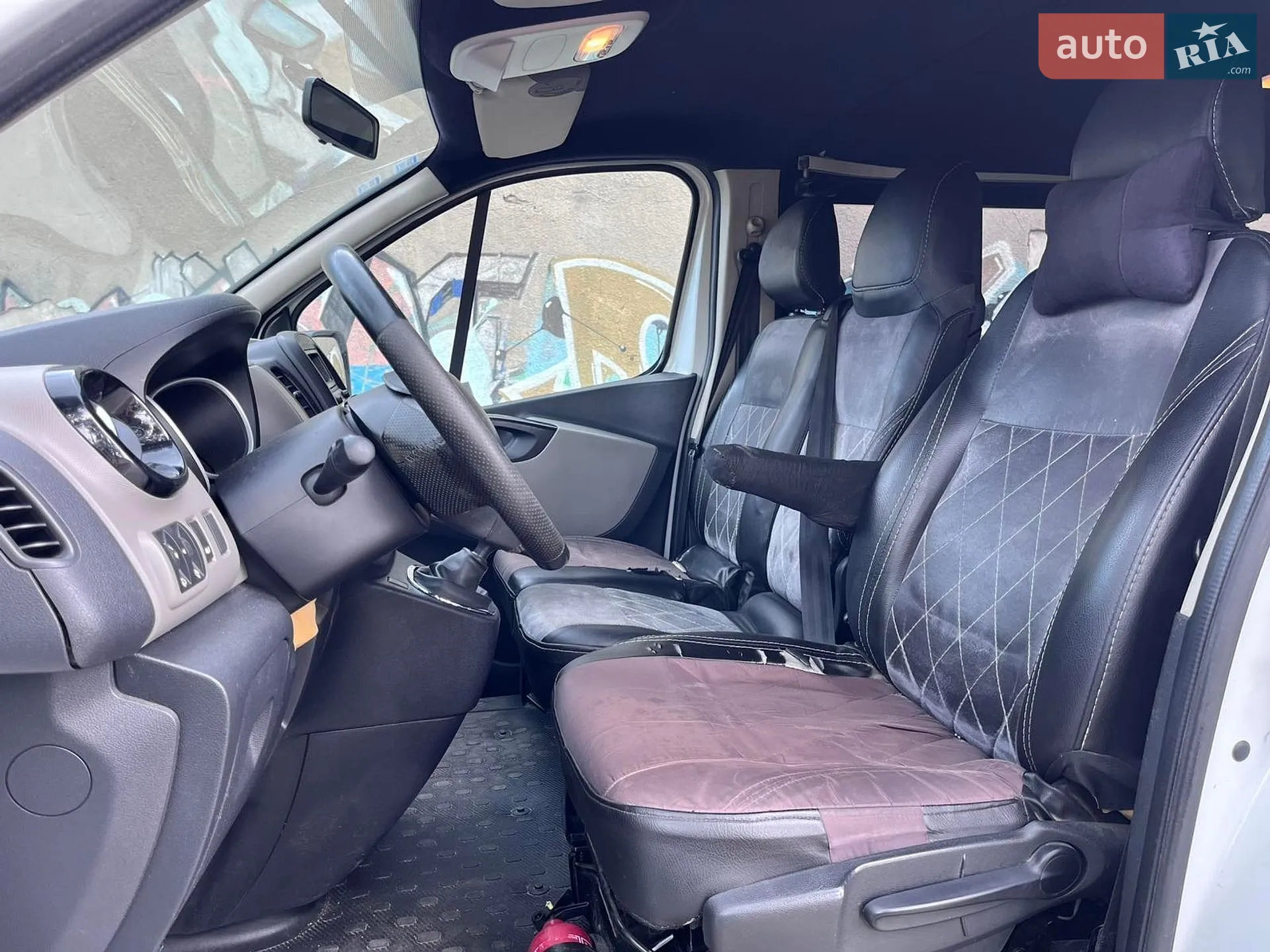 2015 Renault Trafic - мініатюра 12