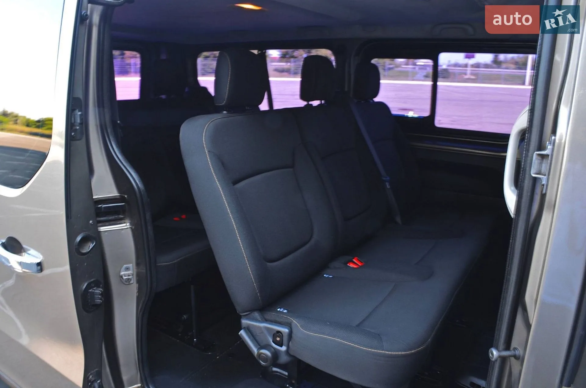 2015 Renault Trafic - мініатюра 6