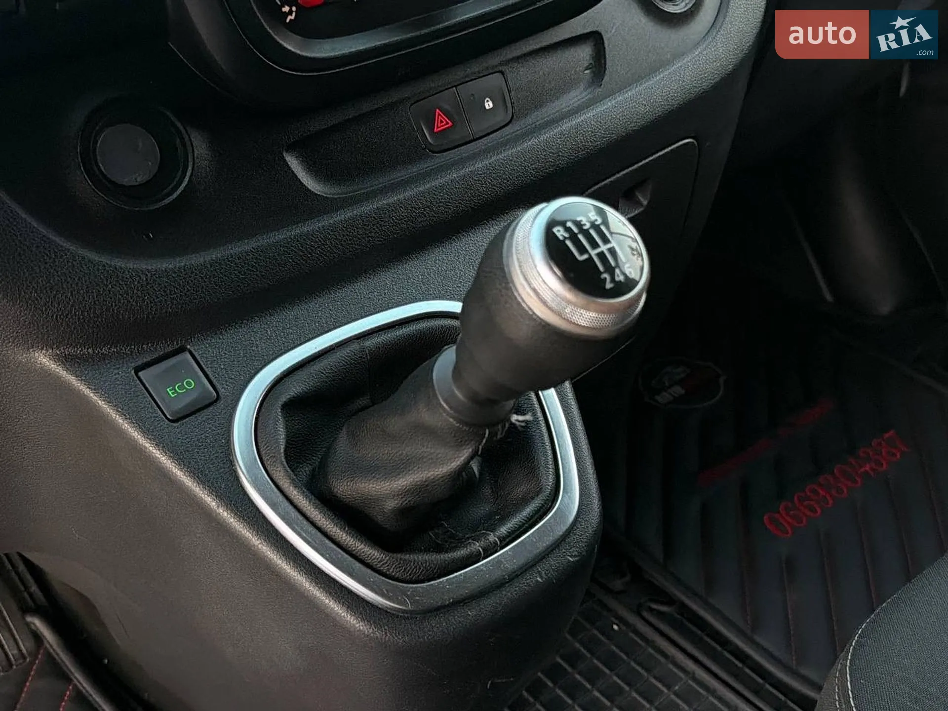 2021 Renault Trafic - мініатюра 16