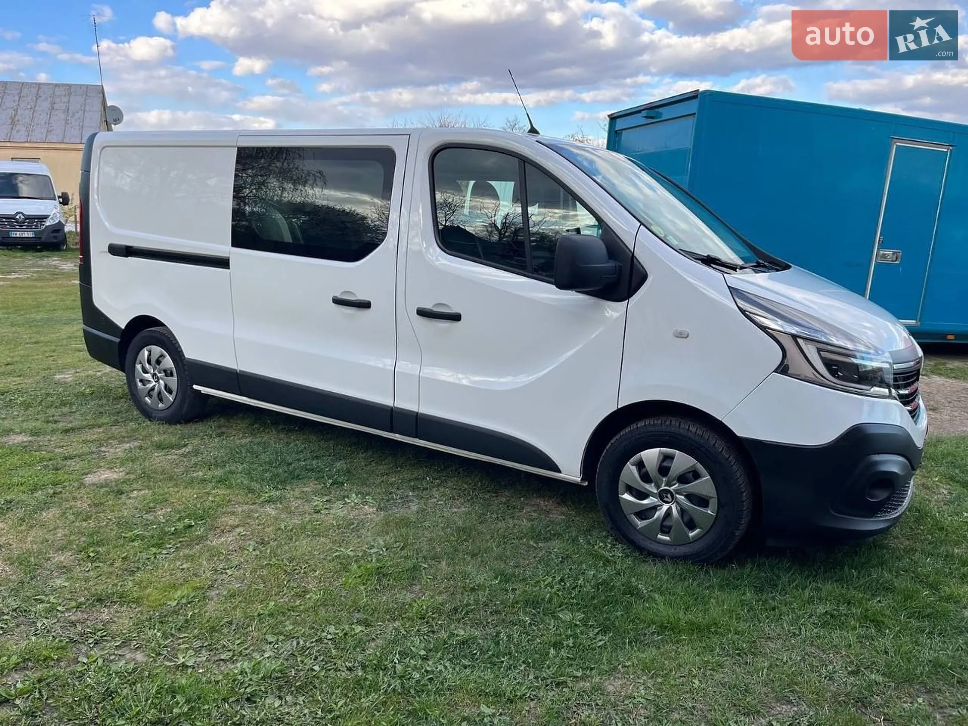 2021 Renault Trafic - мініатюра 3