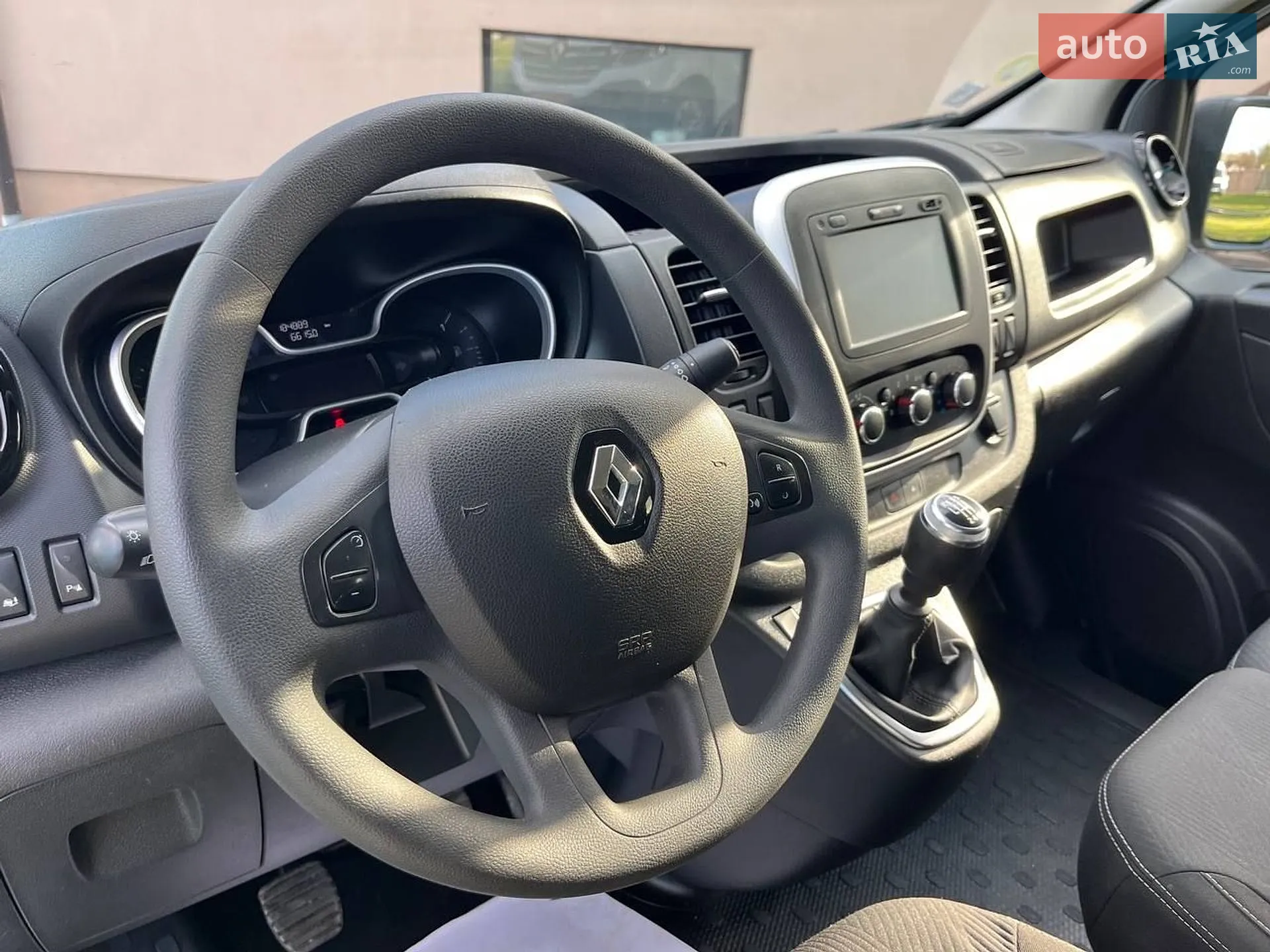 2021 Renault Trafic - мініатюра 12