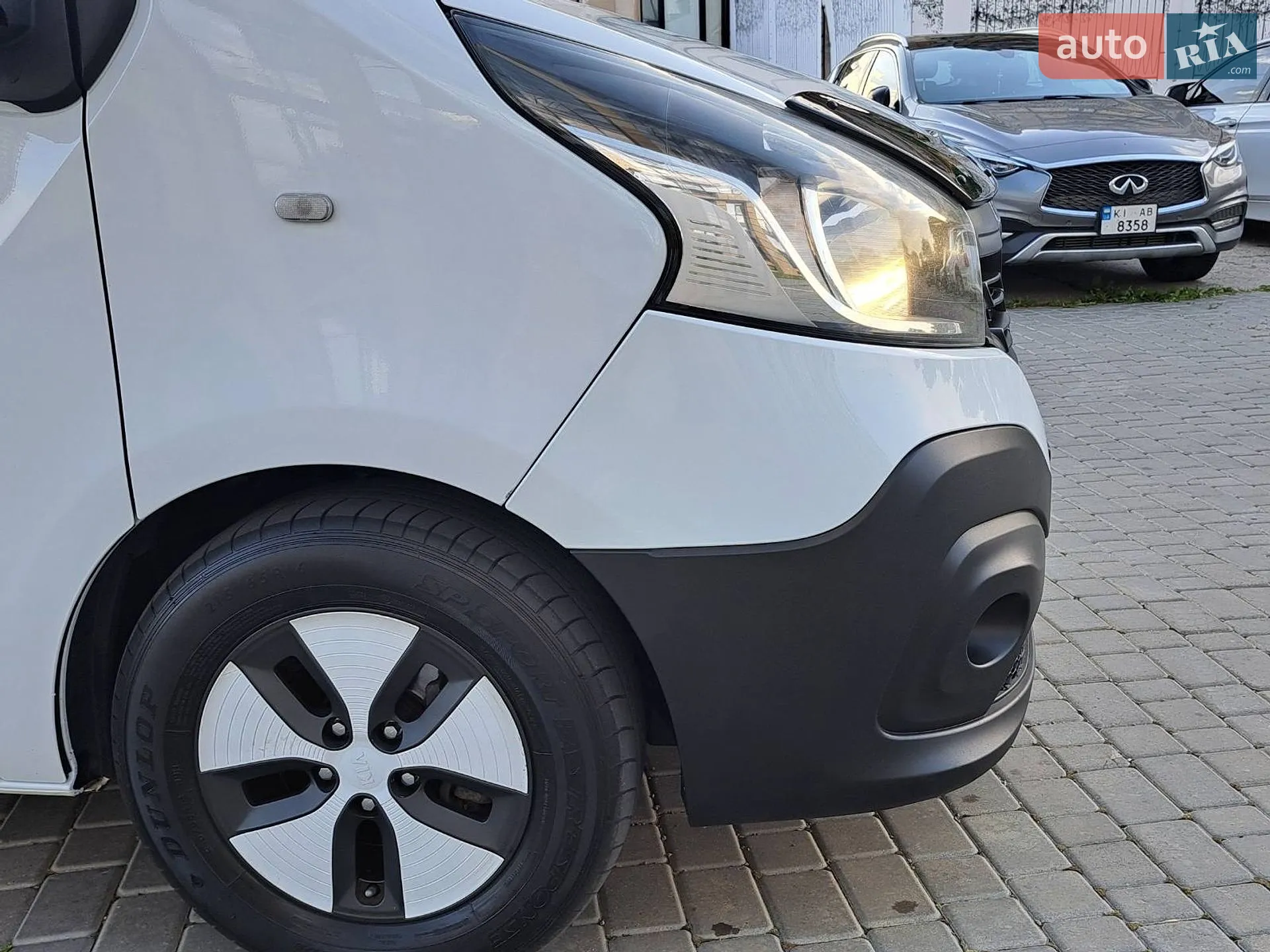 2016 Renault Trafic - мініатюра 2