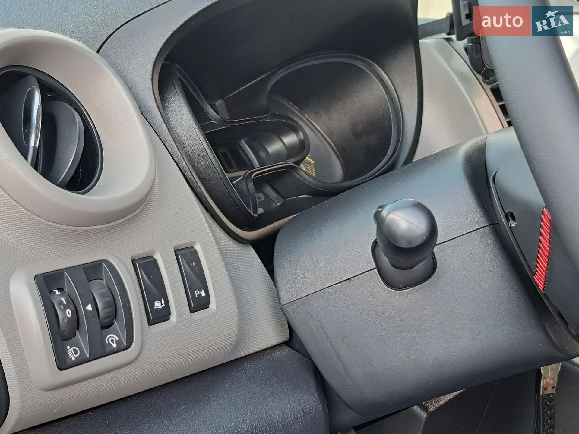 2016 Renault Trafic - мініатюра 35