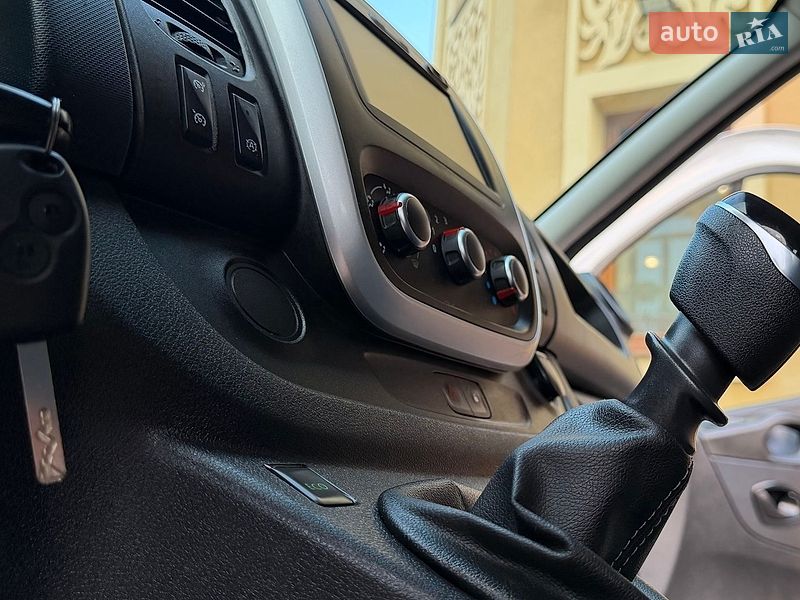Грузопассажирский фургон Renault Trafic 2021 в Львове фото 67 Грузопассажирский фургон Renault Trafic 2021 в Львове
