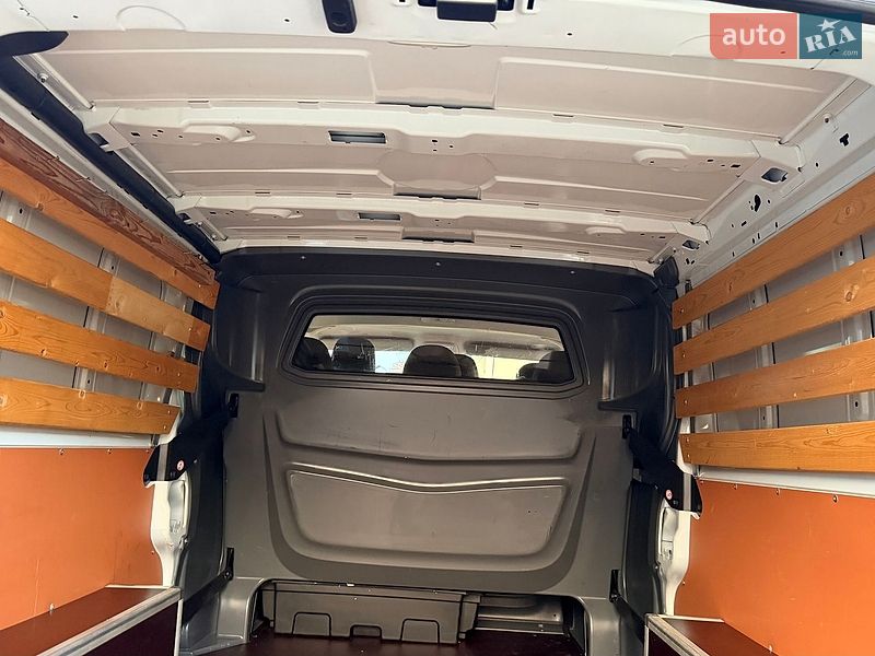 Грузопассажирский фургон Renault Trafic 2021 в Львове фото 73 Грузопассажирский фургон Renault Trafic 2021 в Львове