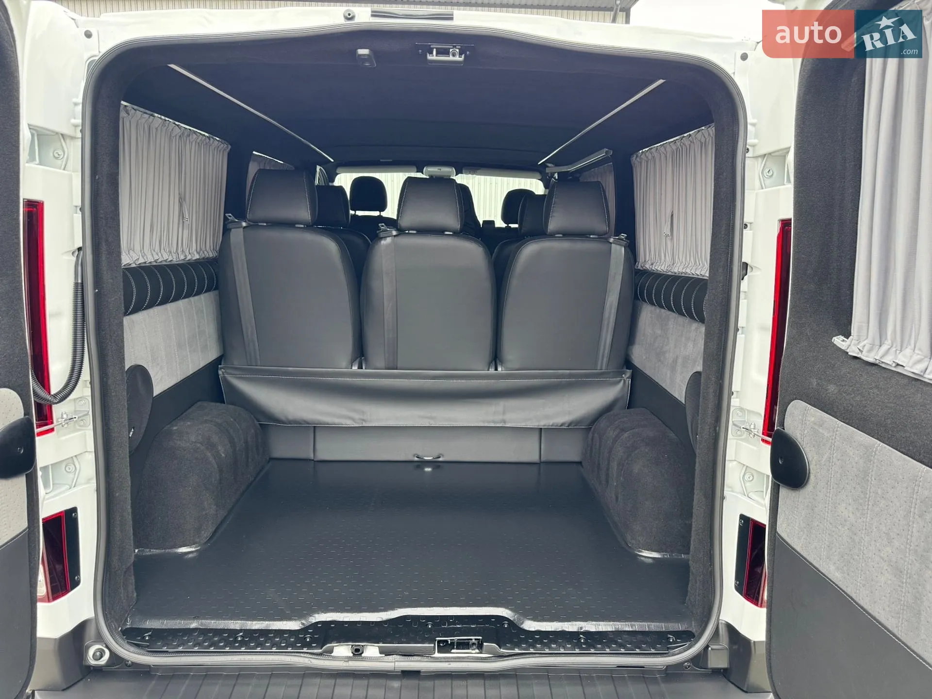 2020 Renault Trafic - мініатюра 55