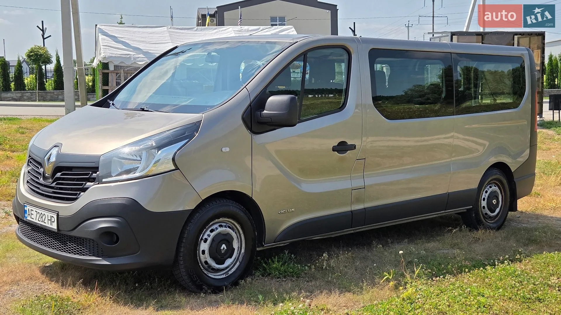 2015 Renault Trafic - мініатюра 8