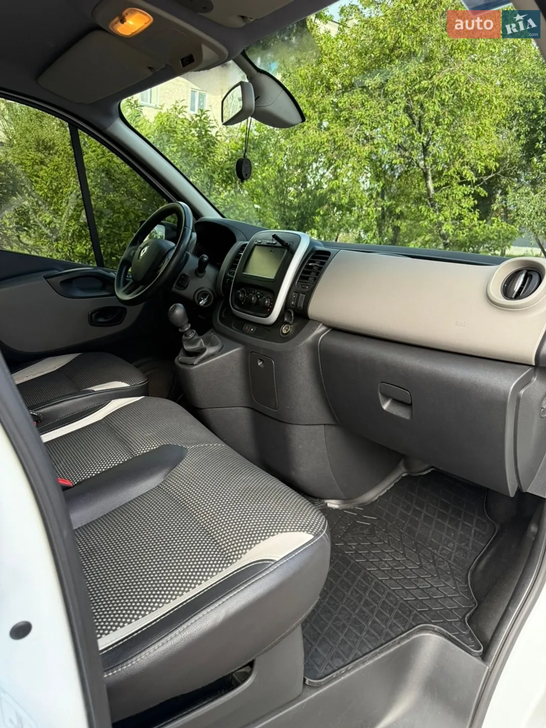 2016 Renault Trafic - мініатюра 44