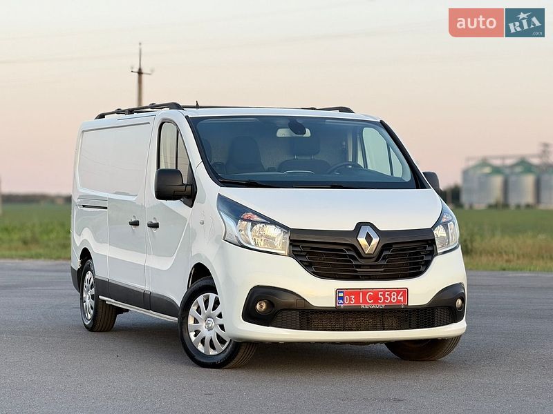 Грузовой фургон Renault Trafic 2015 в Радивилове