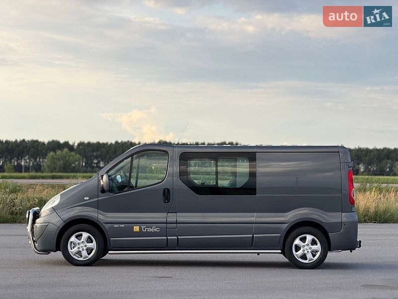 Грузопассажирский фургон Renault Trafic 2013 в Радивилове