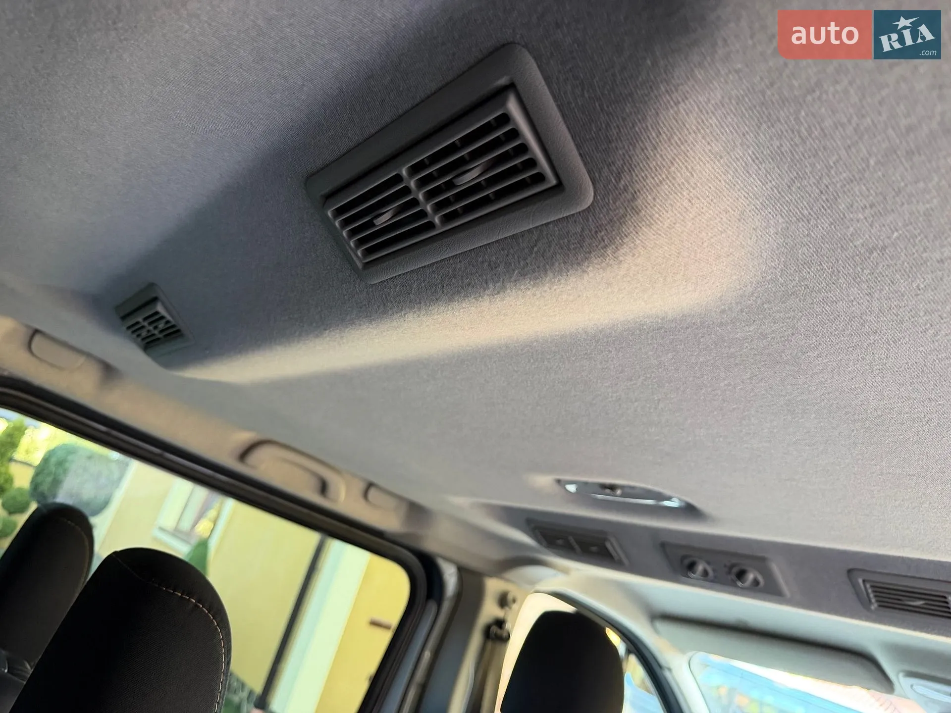 2017 Renault Trafic - мініатюра 128
