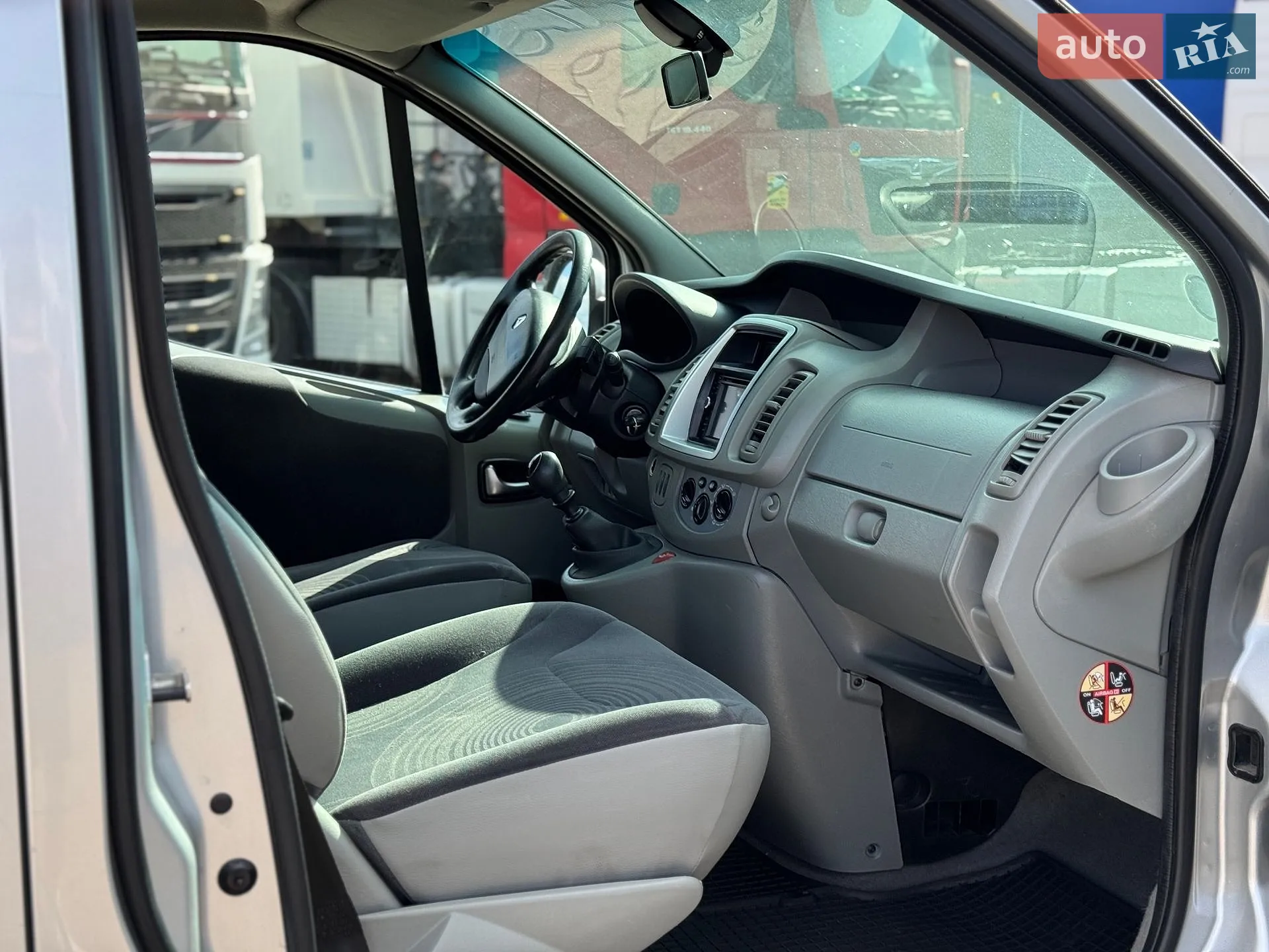 2011 Renault Trafic - мініатюра 10