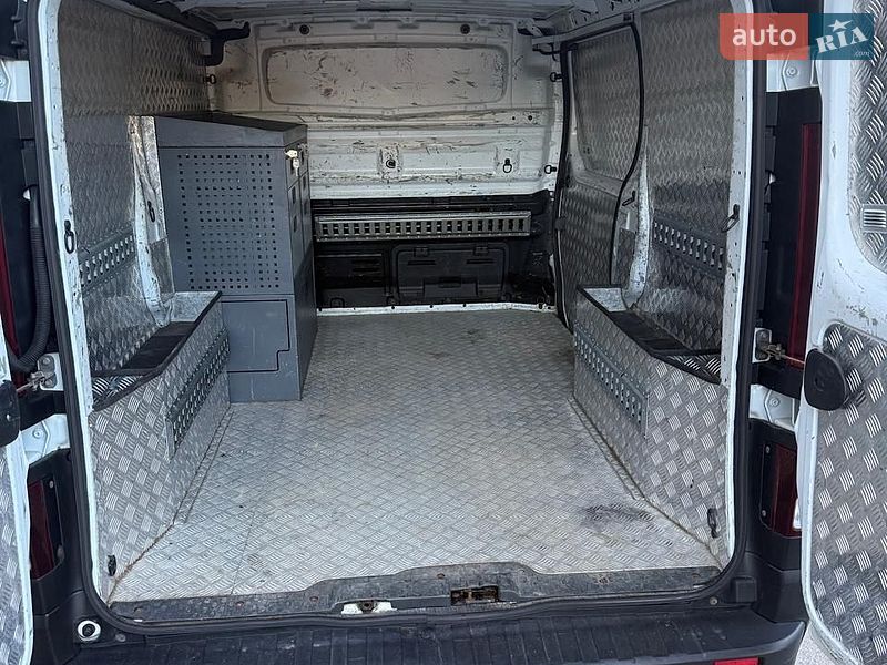 Вантажний фургон Renault Trafic 2015 в Полтаві