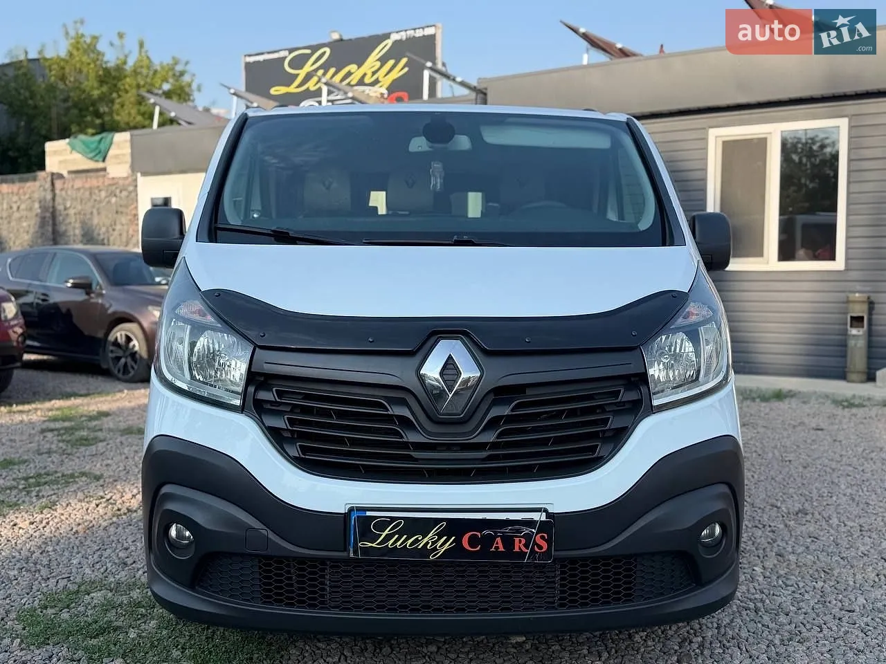 2016 Renault Trafic - мініатюра 2