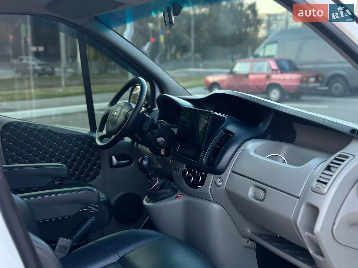 2011 Renault Trafic - мініатюра 12