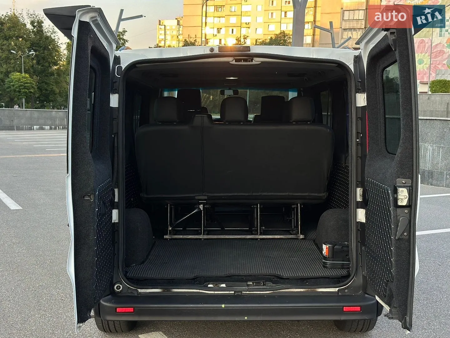 2011 Renault Trafic - мініатюра 21