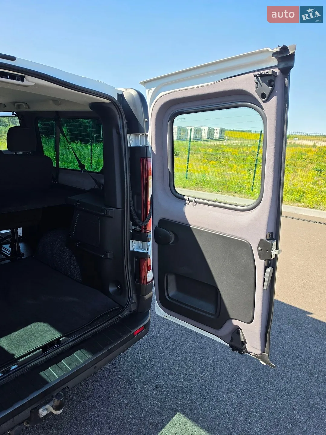2020 Renault Trafic - мініатюра 43