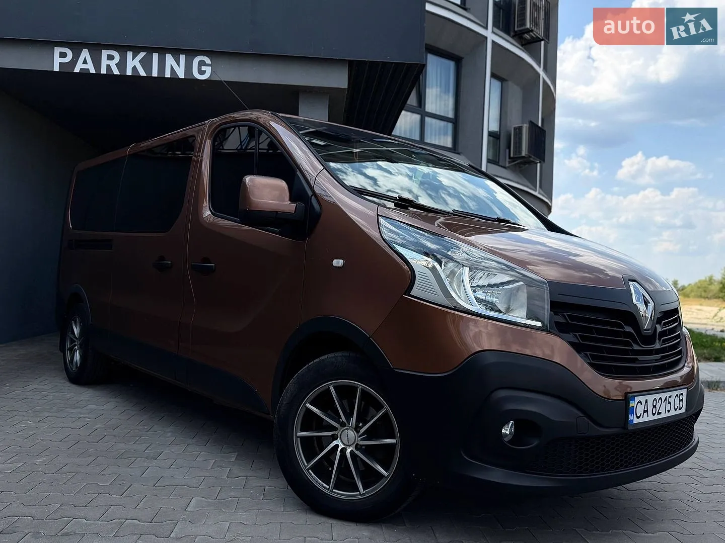 2016 Renault Trafic - мініатюра 2
