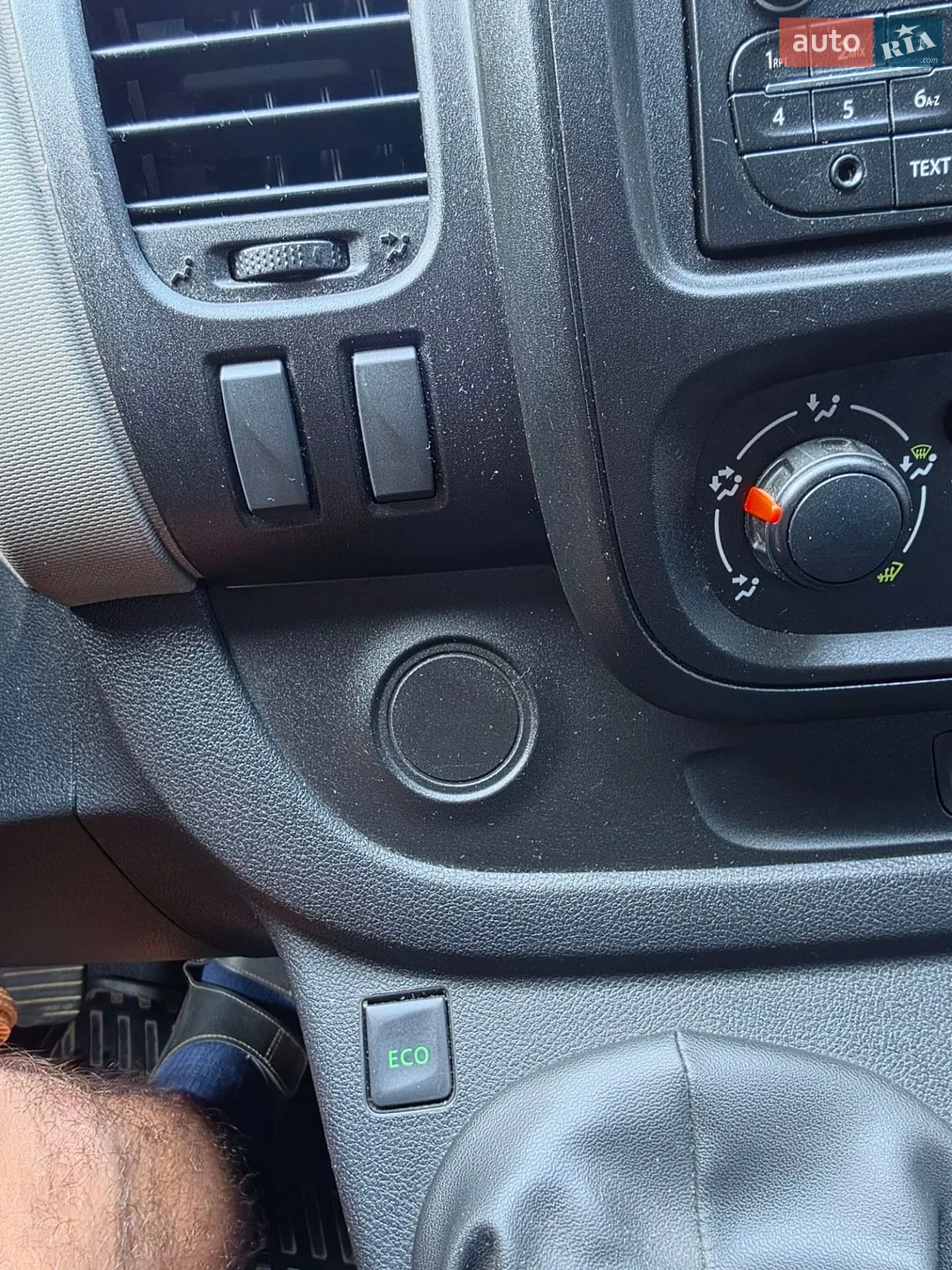 2015 Renault Trafic - мініатюра 22