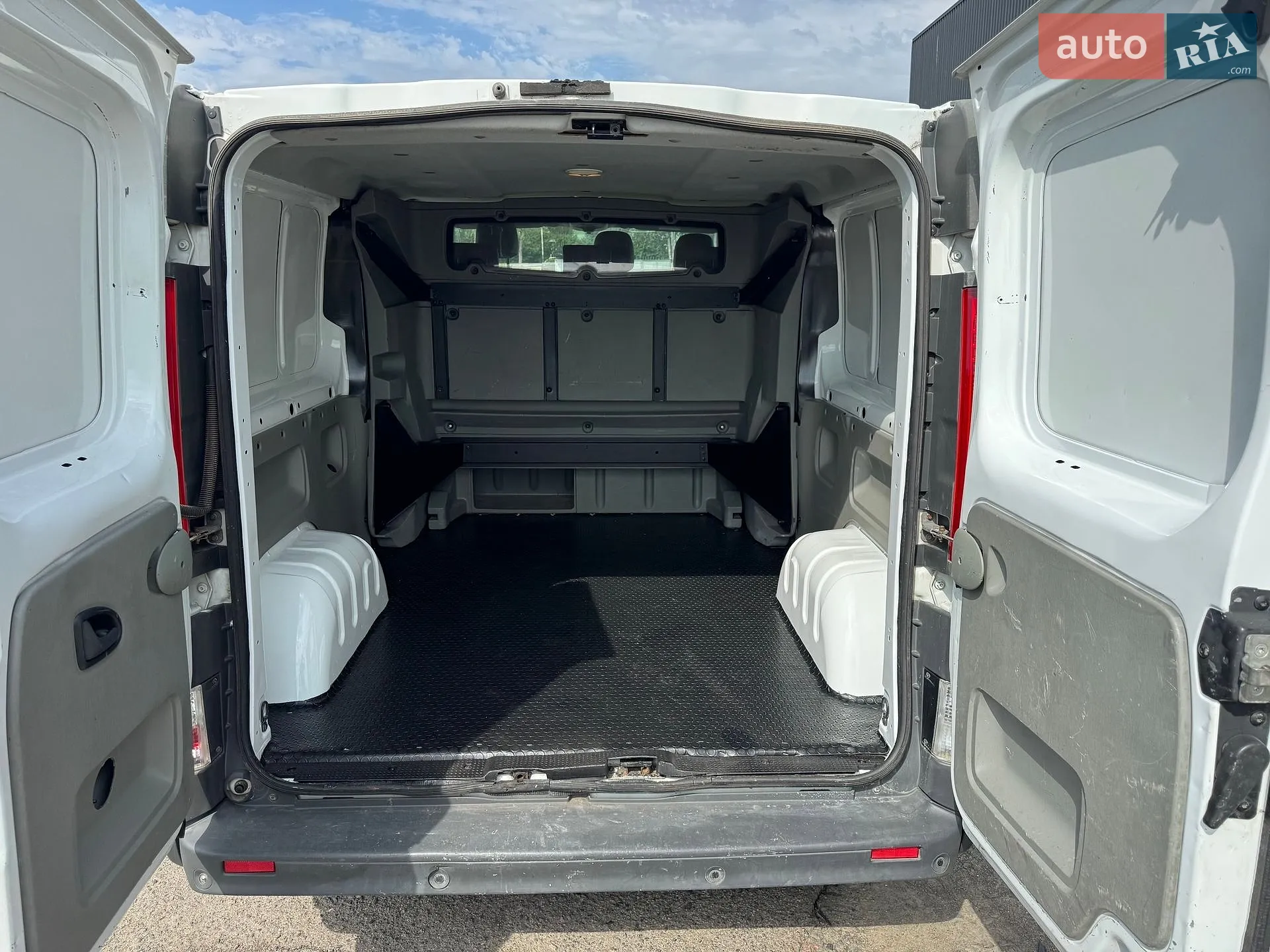 2012 Renault Trafic - мініатюра 21