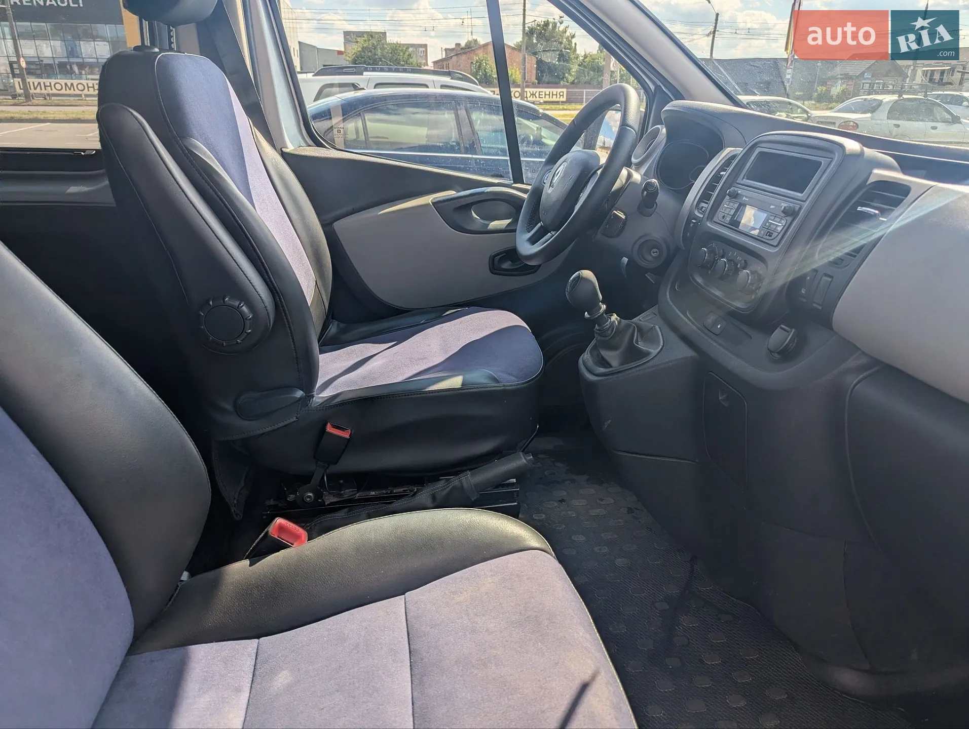 2015 Renault Trafic - мініатюра 12