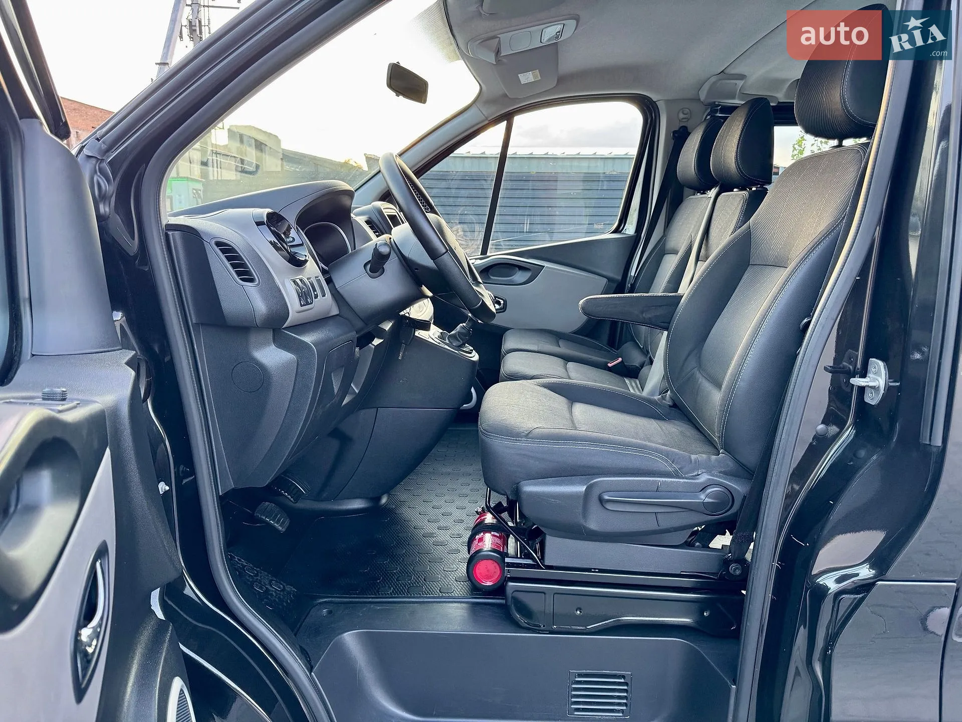 2017 Renault Trafic - мініатюра 20