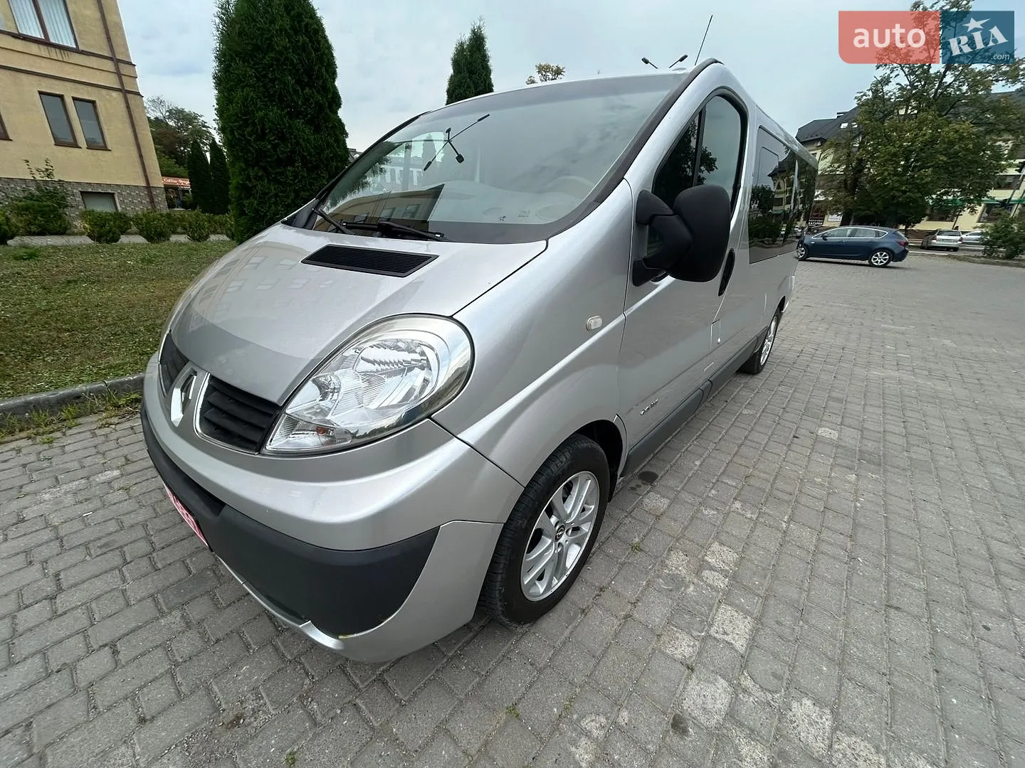 2011 Renault Trafic - мініатюра 2