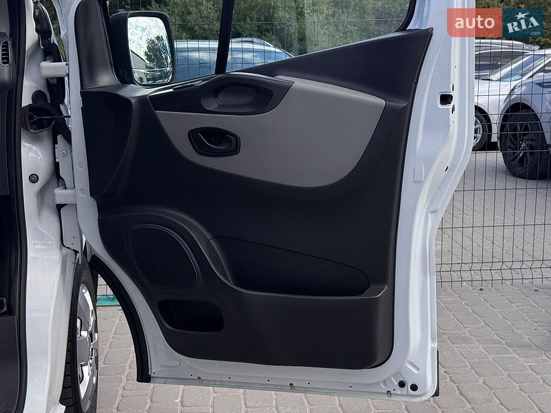 Микроавтобус грузовой (до 3,5т) Renault Trafic 2016 в Бердичеве