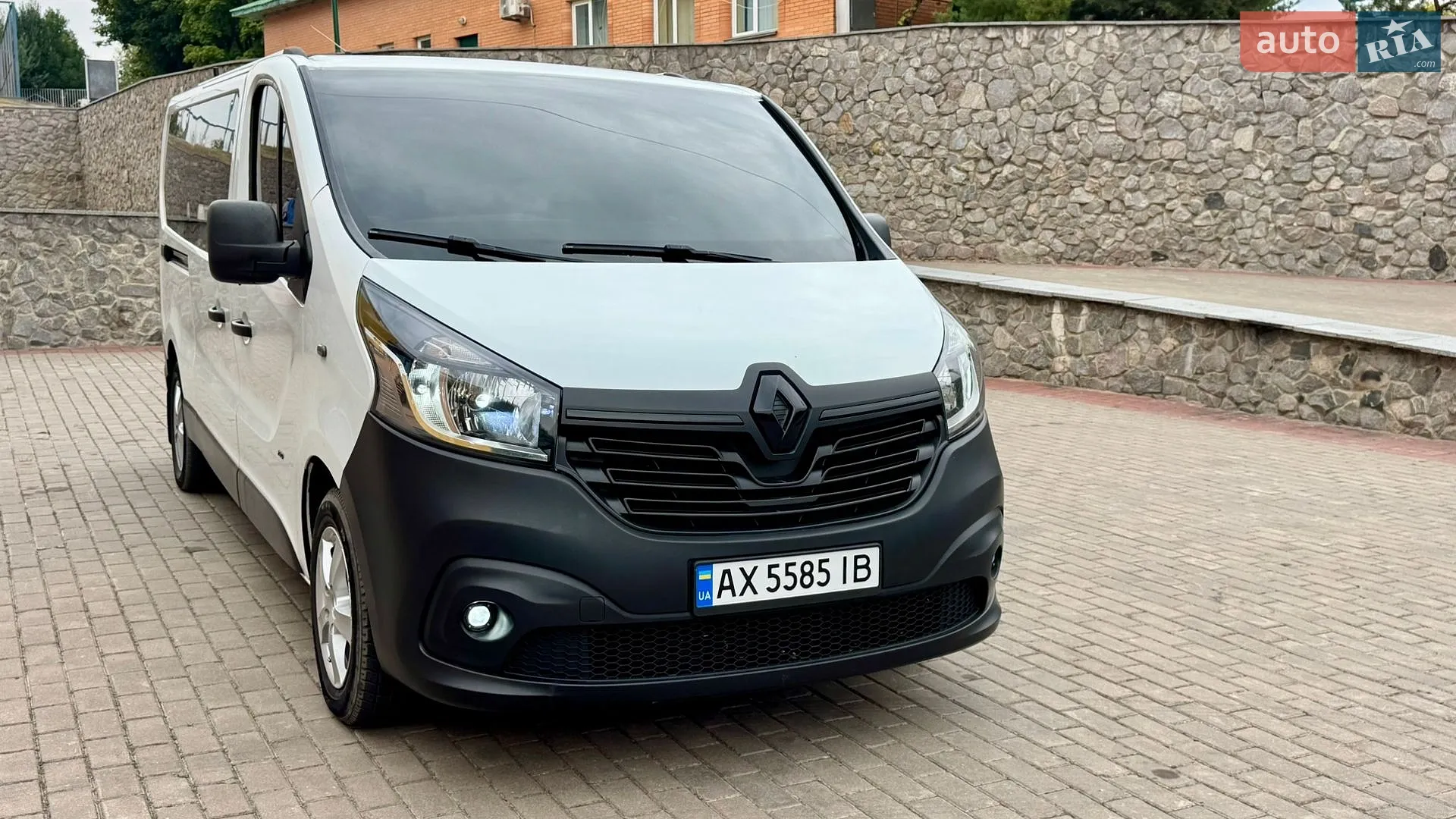 2015 Renault Trafic - мініатюра 11