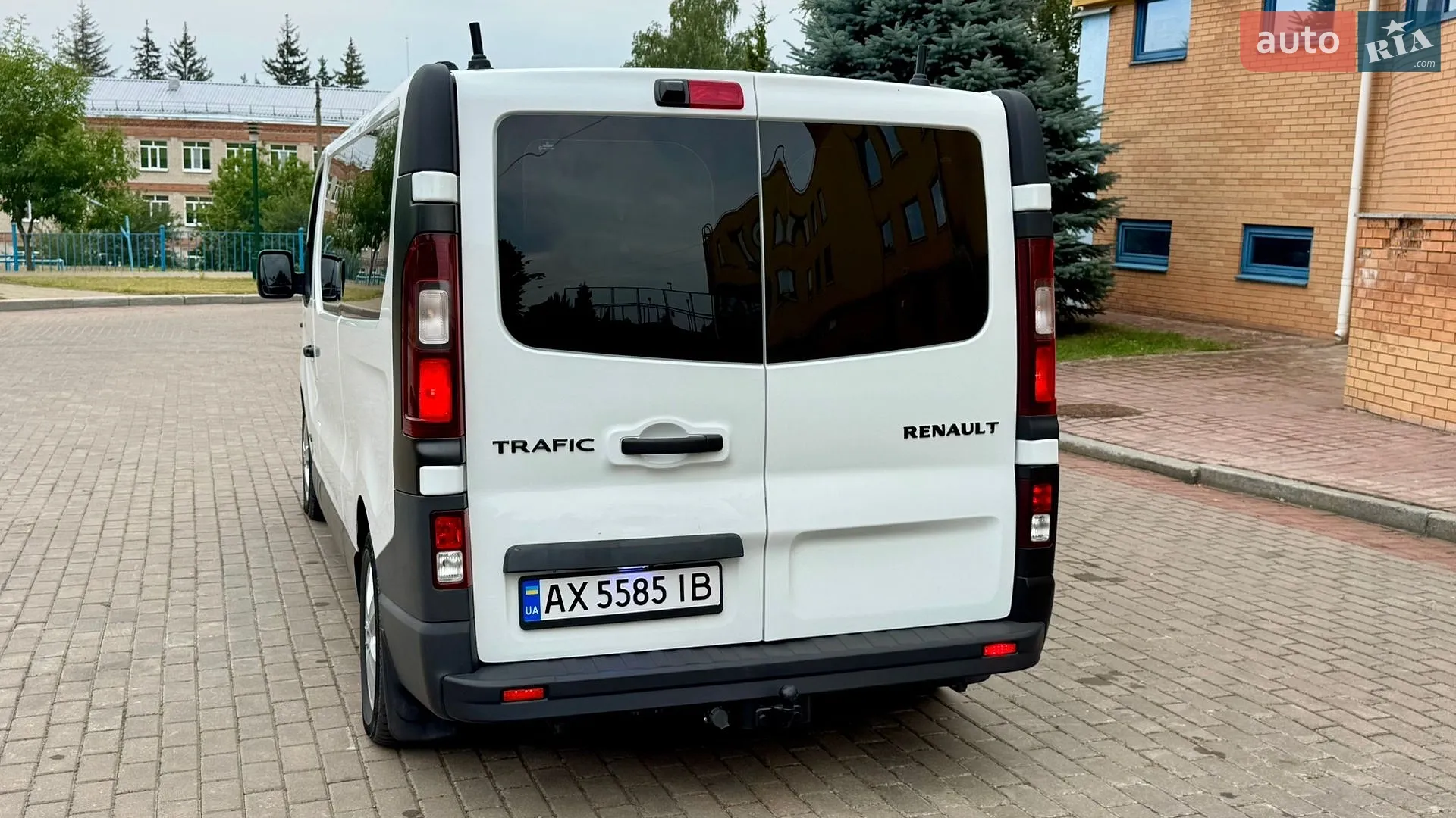 2015 Renault Trafic - мініатюра 15