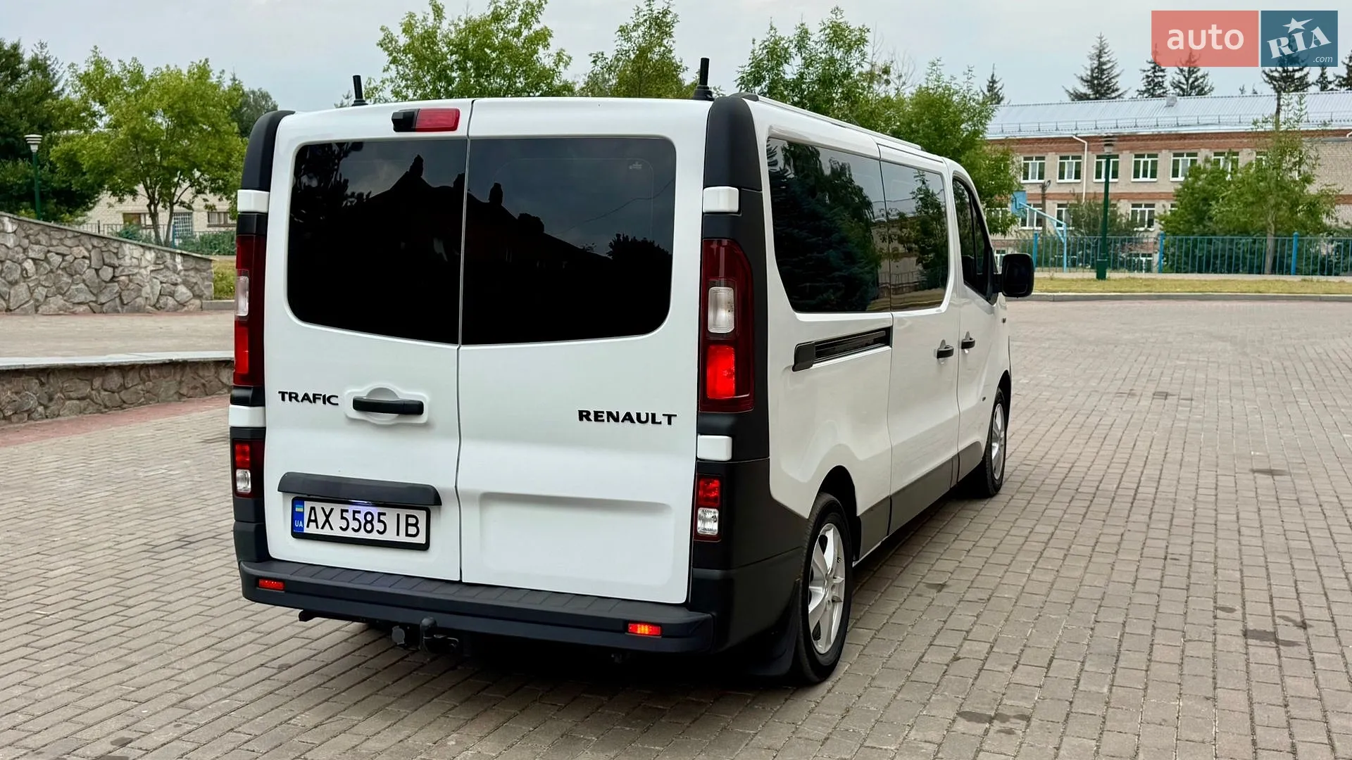 2015 Renault Trafic - мініатюра 8
