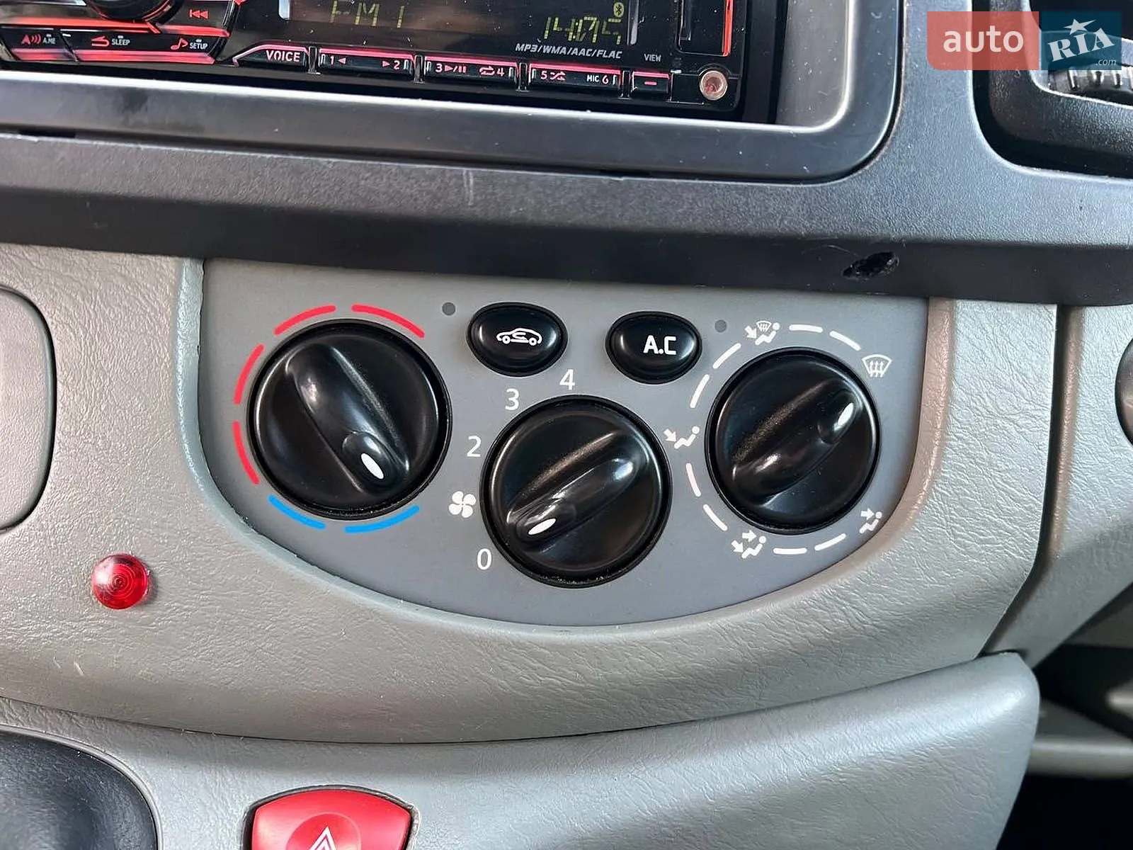 2013 Renault Trafic - мініатюра 27
