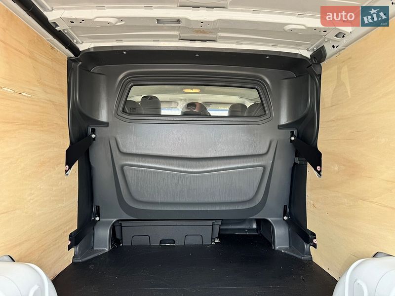 Грузопассажирский фургон Renault Trafic 2020 в Киеве