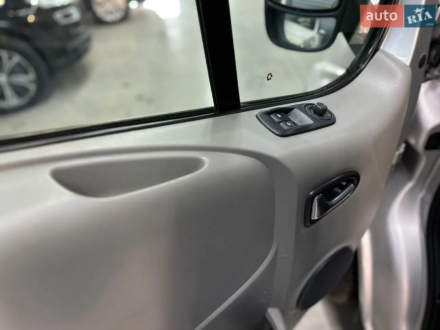 2011 Renault Trafic - мініатюра 36