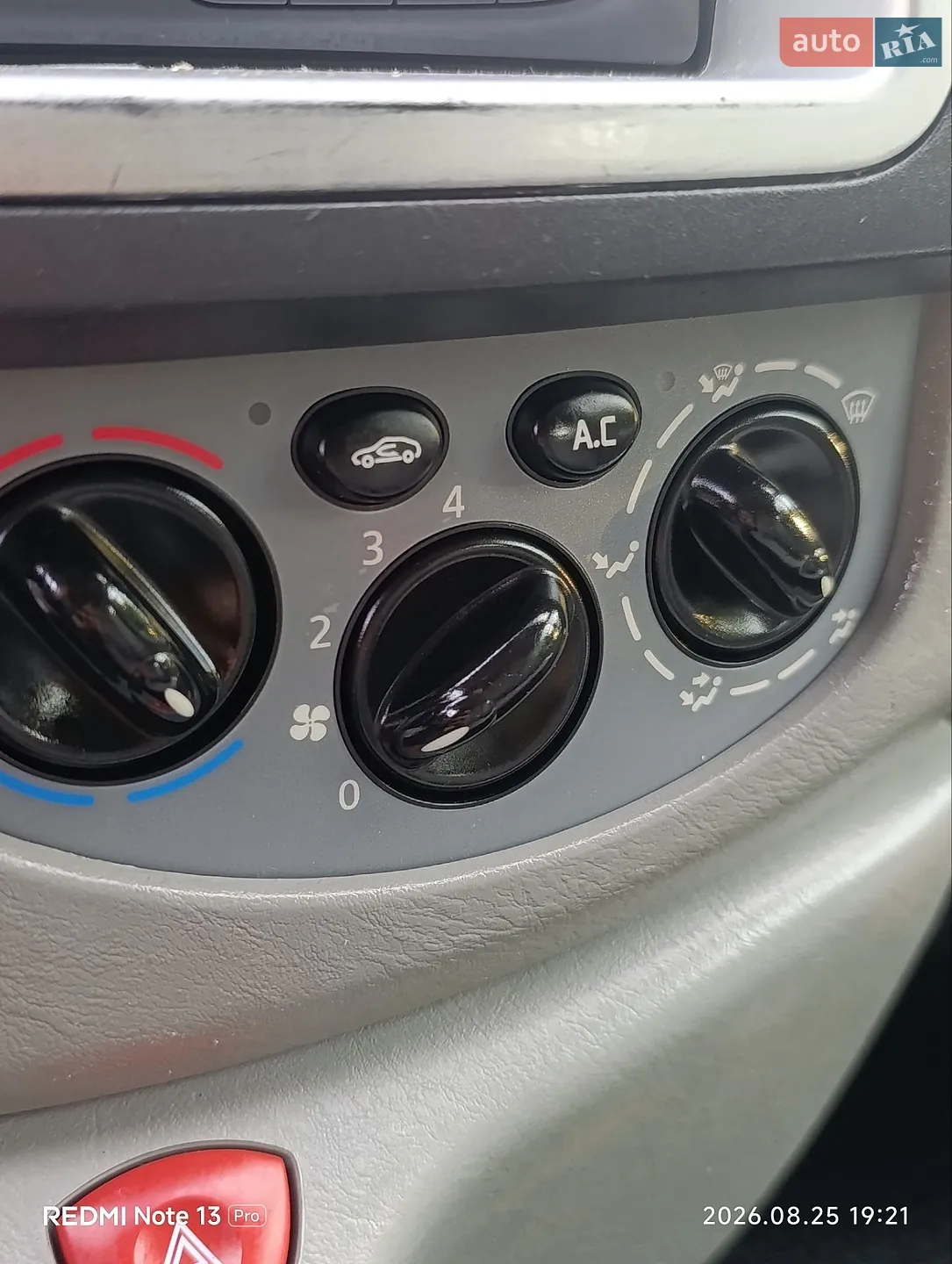 2012 Renault Trafic - мініатюра 58