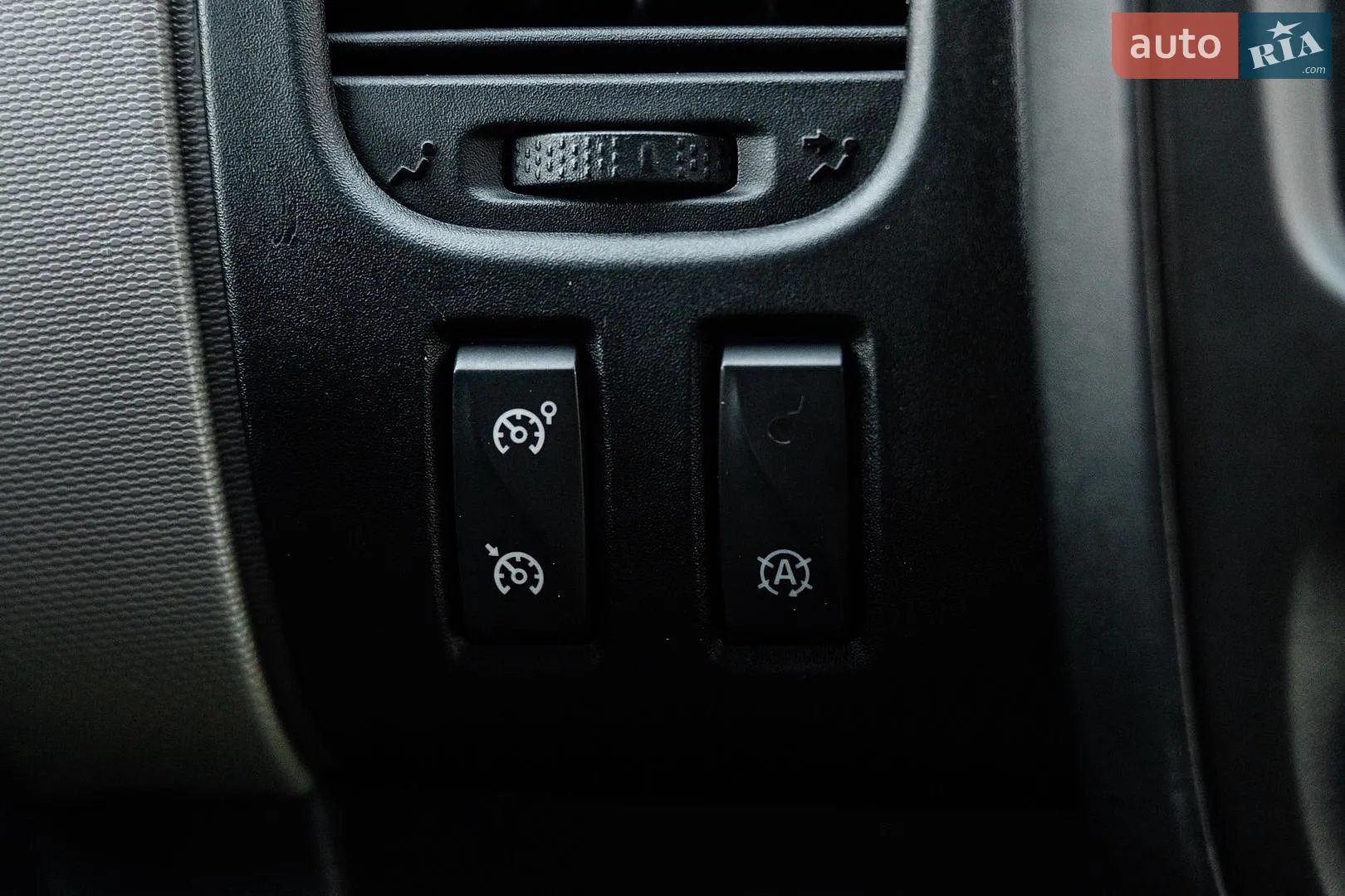 2016 Renault Trafic - мініатюра 24