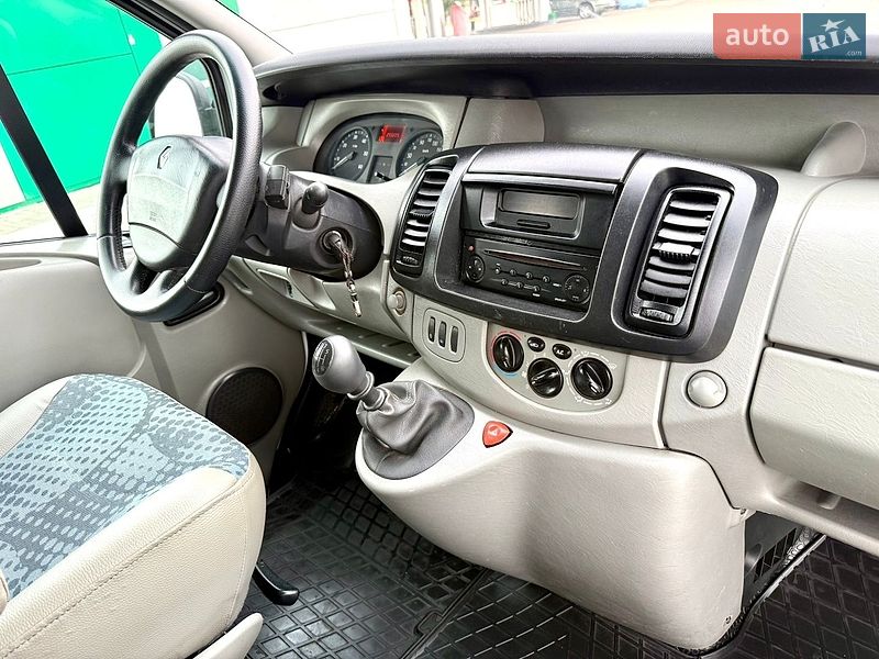 Минивэн Renault Trafic 2007 в Кропивницком