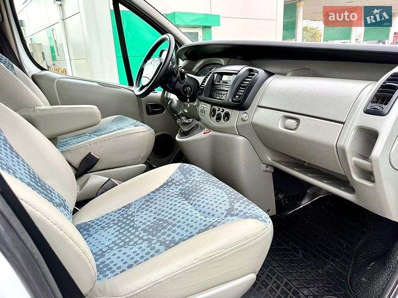 Минивэн Renault Trafic 2007 в Кропивницком