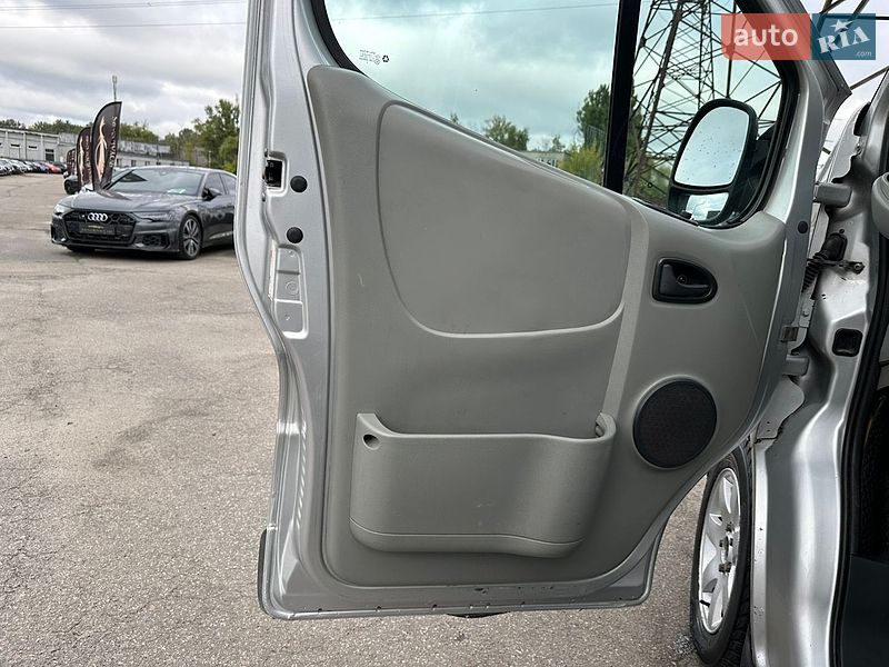 Минивэн Renault Trafic 2008 в Харькове