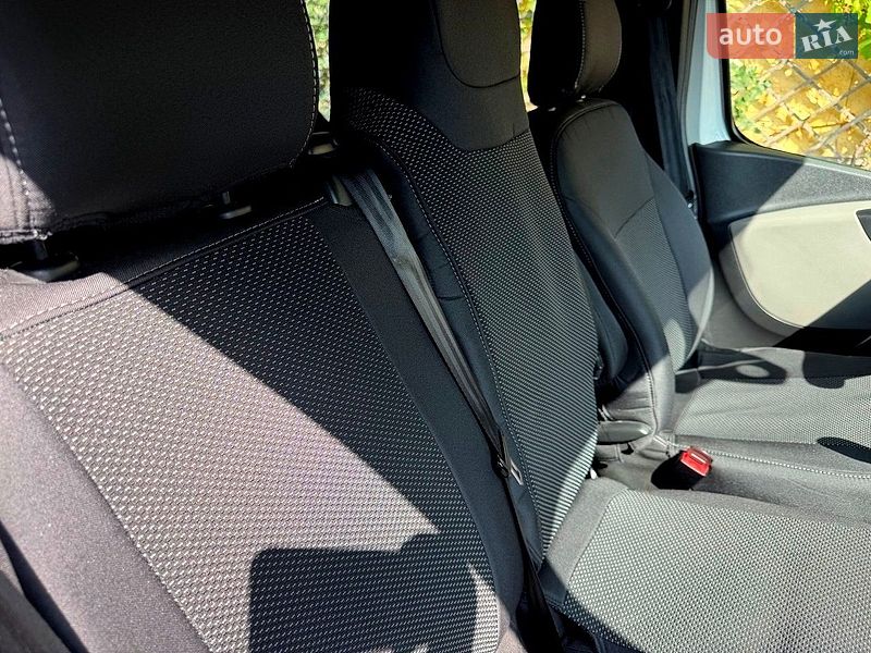 Минивэн Renault Trafic 2015 в Хмельницком